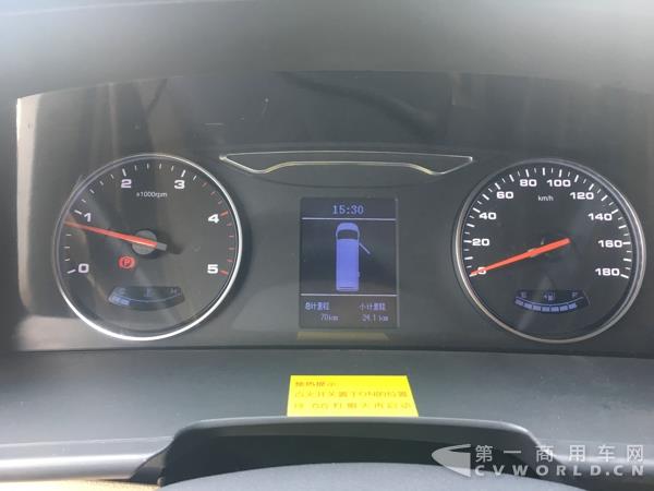 二代江淮星銳6系長軸車型，17座，搭載江淮2.7CTl 國五柴油發(fā)動機(jī)3.jpg