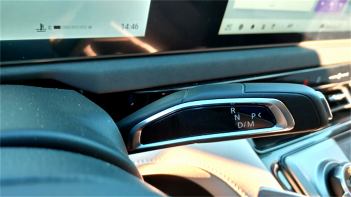 改-【第一商用車】13.68萬起售 2.0T+豪華內(nèi)飾+全能底盤 星際皮卡試駕體驗如何？1839.png