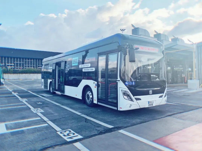 中車(chē).jpg