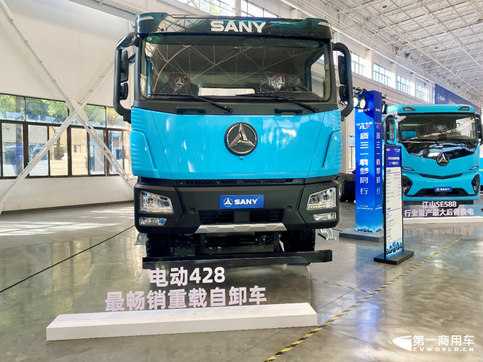 測(cè)評(píng)三一新款礦山428自卸車(chē)2.png