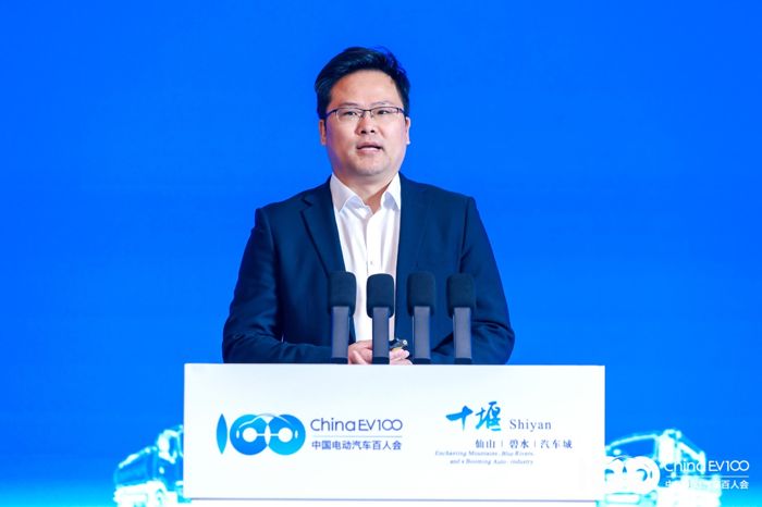江蘇蘇美達(dá)成套設(shè)備公司國際貿(mào)易事業(yè)部副總經(jīng)理 張晶.png