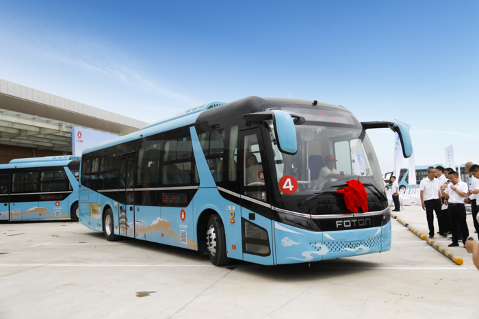 首批北汽福田歐輝新能源公交車駛?cè)肽?.png
