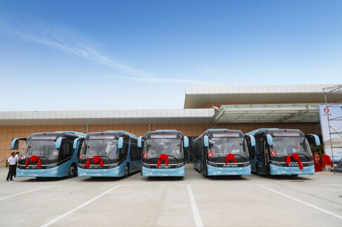 首批北汽福田歐輝新能源公交車駛?cè)肽?.png