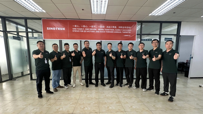 中國重汽成功向壹米滴答交付首批車輛3.jpg