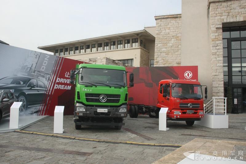 現(xiàn)場展車