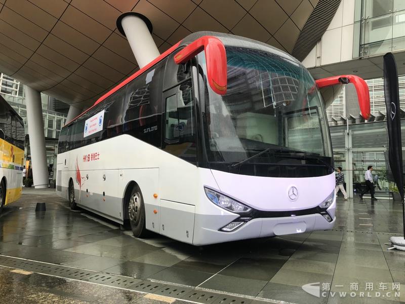 申龍SLK6116HKB歐六柴油客車，全部采用奔馳底盤