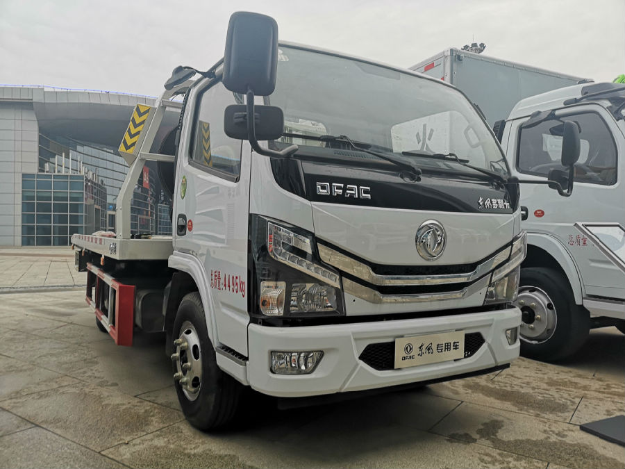東風(fēng)清障車