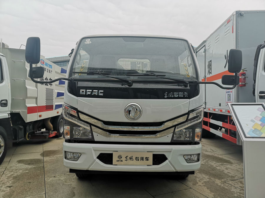 東風(fēng)清障車