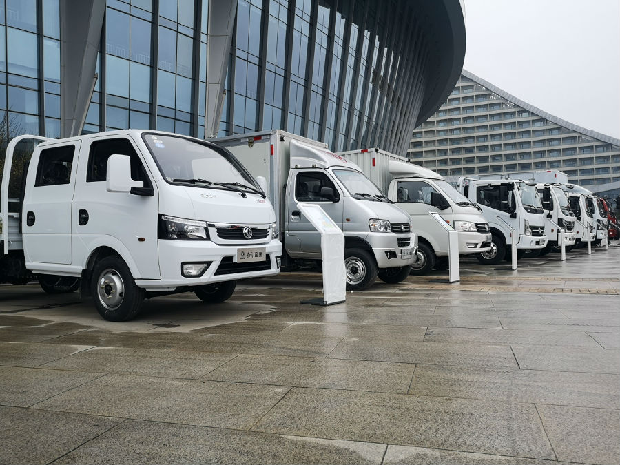 現(xiàn)場展車