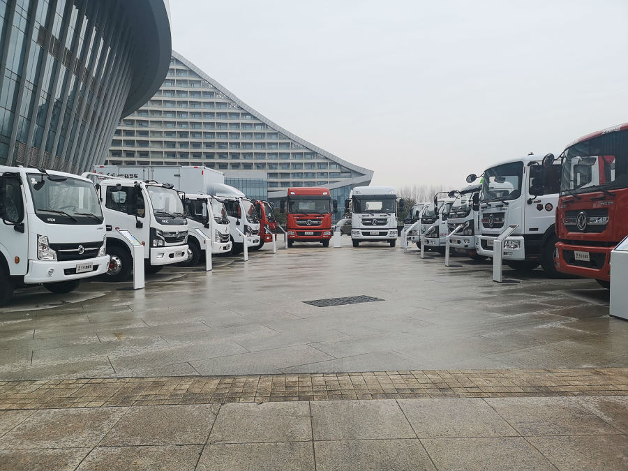 現(xiàn)場展車