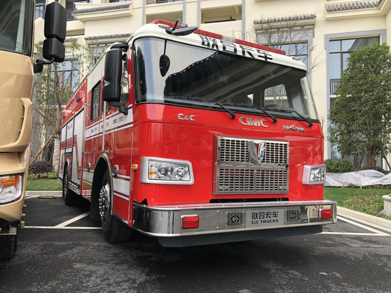 聯(lián)合卡車PM60泡沫消防車