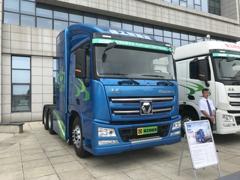 徐工漢風(fēng)G7氫燃料牽引車