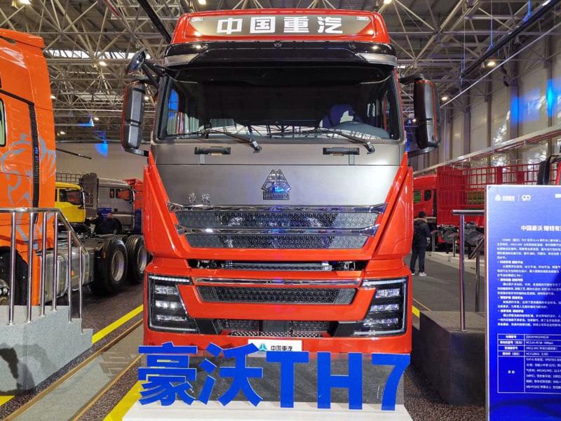 重汽豪沃TH7 6×4牽引車（豪華版），重汽MC11H 國五發(fā)動(dòng)機(jī)
