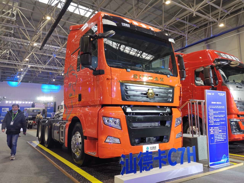 重汽汕德卡C7H系列6×4牽引車（經(jīng)典版），重汽MC13國五發(fā)動(dòng)機(jī)
