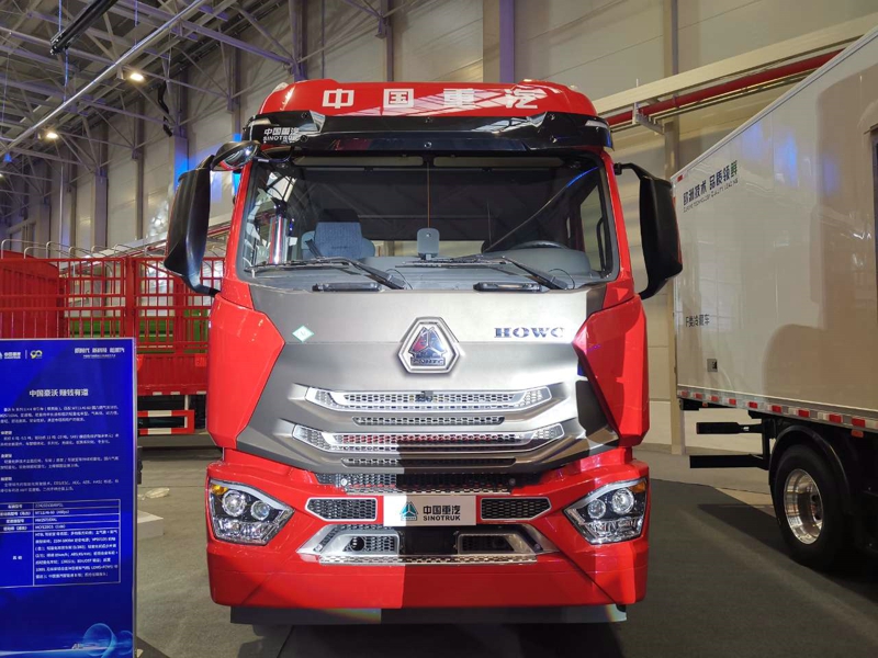 重汽豪沃N系列6×4天然氣牽引車（尊貴版），重汽MT13國六燃?xì)獍l(fā)動(dòng)機(jī)