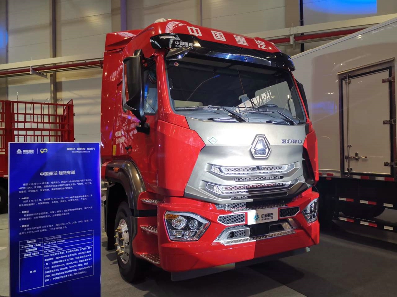 重汽豪沃N系列6×4天然氣牽引車（尊貴版），重汽MT13國六燃?xì)獍l(fā)動(dòng)機(jī)