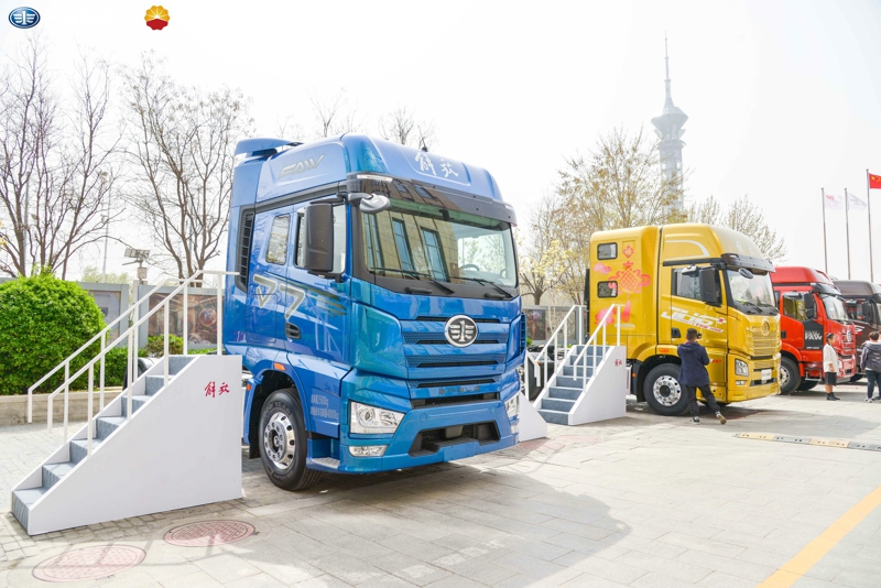 現(xiàn)場展車