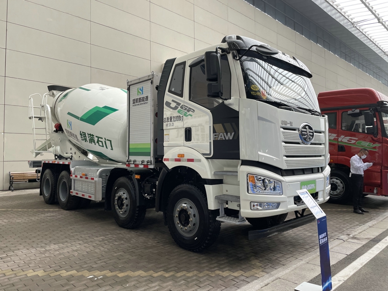 解放純電動(dòng)攪拌車(chē)